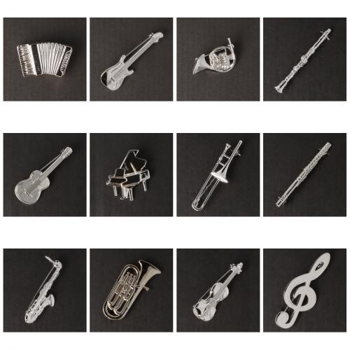 Instrumenten-Brosche, verschiedene Ausfhrungen, versilbert