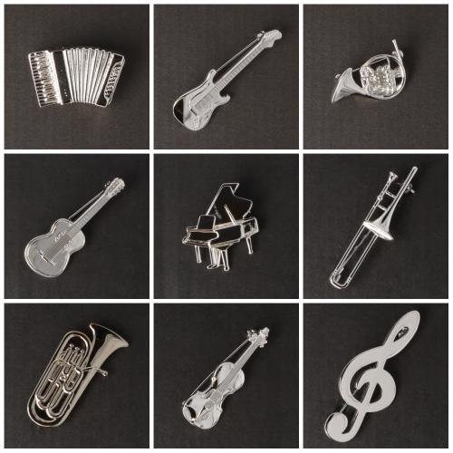 Instrumenten-Brosche, verschiedene Ausf�hrungen, versilbert